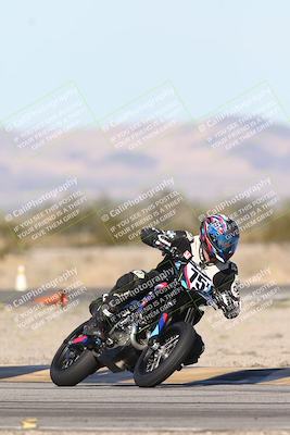 media/Dec-04-2025-Racers Edge (Thu) [[5ebc9f124d]]/3-B Group/2-Session 1 (Turn 4 Entry)/